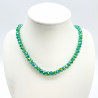 Collar con gruesos cristales verdes