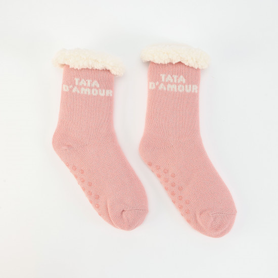 Gefüllte Wintersocken schicke Frau