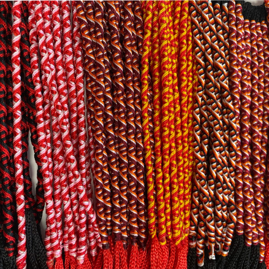 Pulseras de nylon brasileño tonos rojos, su proveedor en la escucha - Felizz