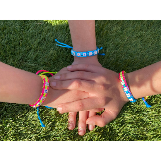 Bracelets prénoms pour petits, grossiste bracelets fantaisies - Felizz