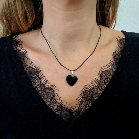 Fournisseur bijoux minéraux, collier cœur obsidienne