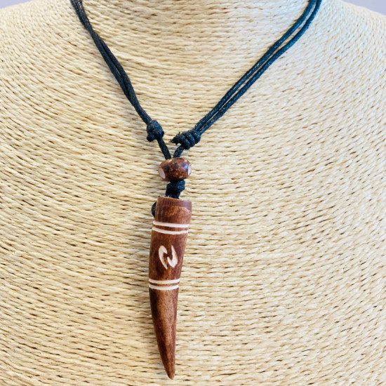 Marge easily with Felizz trendy resin necklaces - Felizz